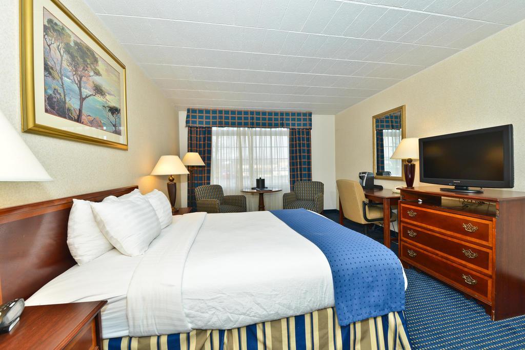 Clarion Hotel And Conference Center Harrisburg West Нью-Камберленд Экстерьер фото