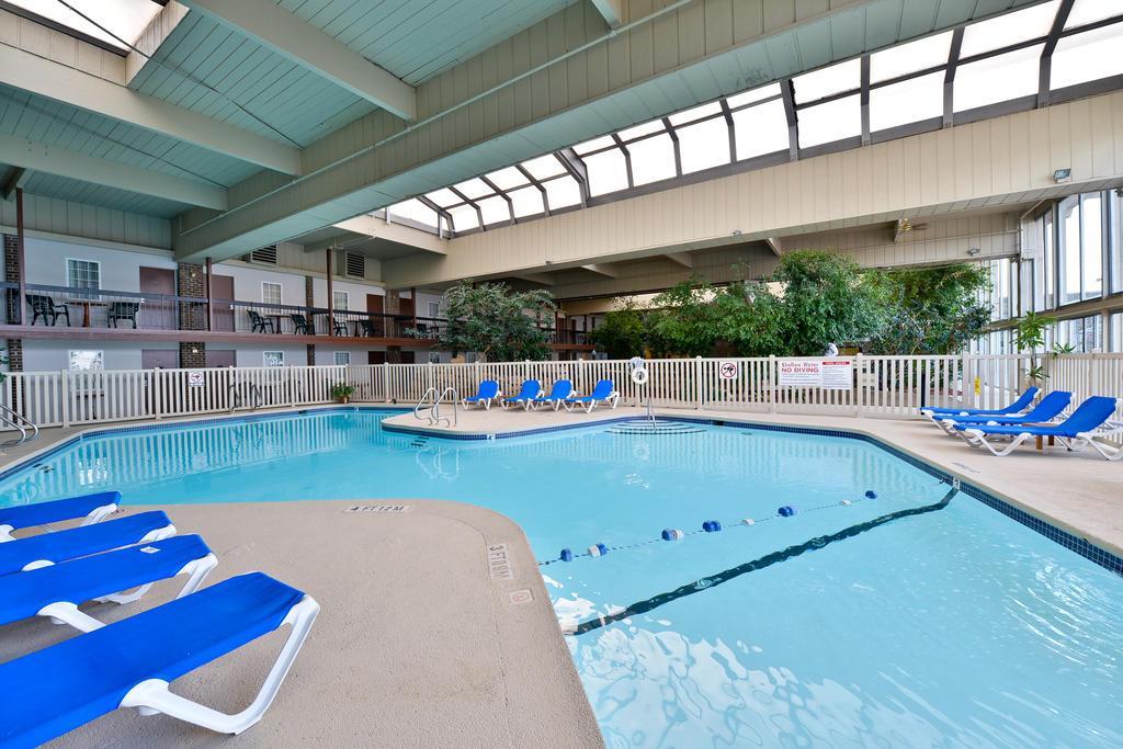 Clarion Hotel And Conference Center Harrisburg West Нью-Камберленд Экстерьер фото