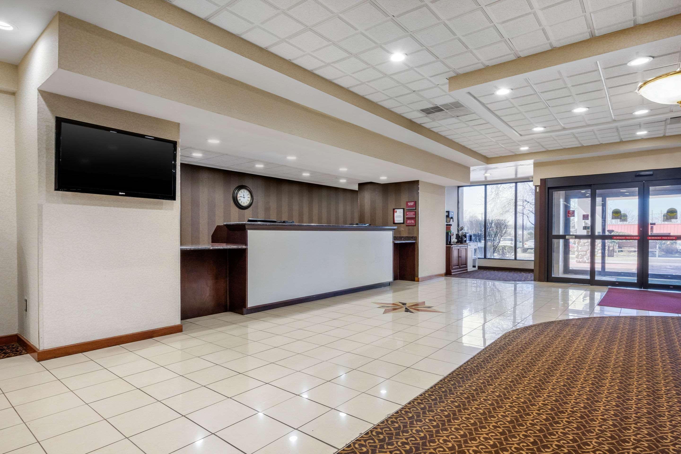 Clarion Hotel And Conference Center Harrisburg West Нью-Камберленд Экстерьер фото