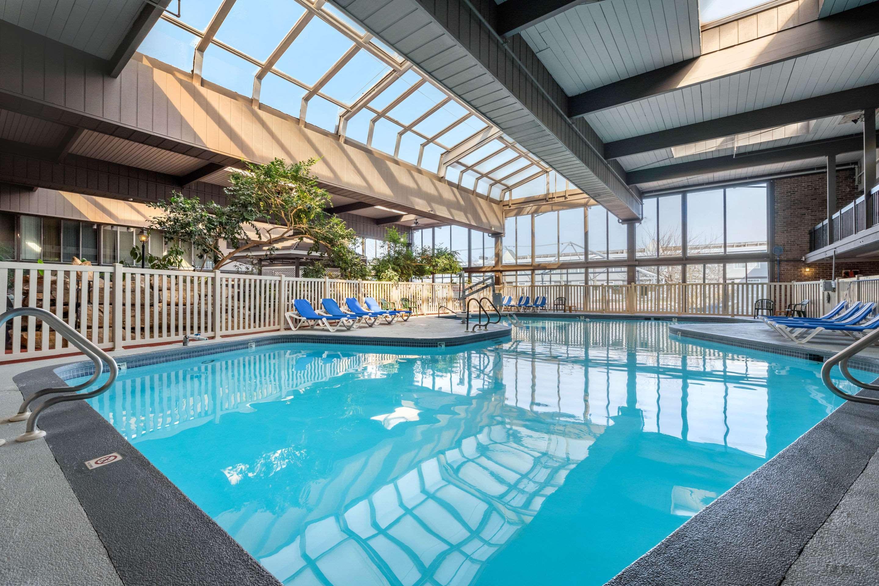 Clarion Hotel And Conference Center Harrisburg West Нью-Камберленд Экстерьер фото